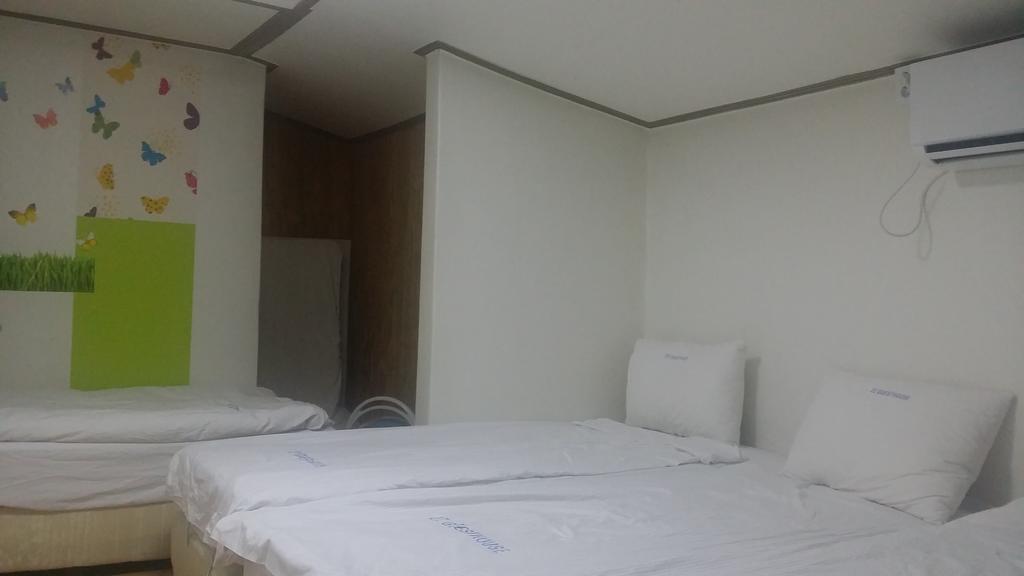 סיאול Myeongdong Guesthouse חדר תמונה